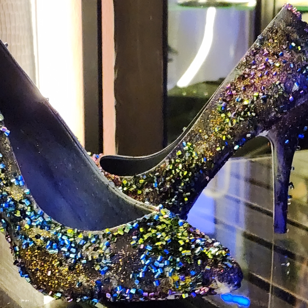 Art Pumps - Picture 5 of 6